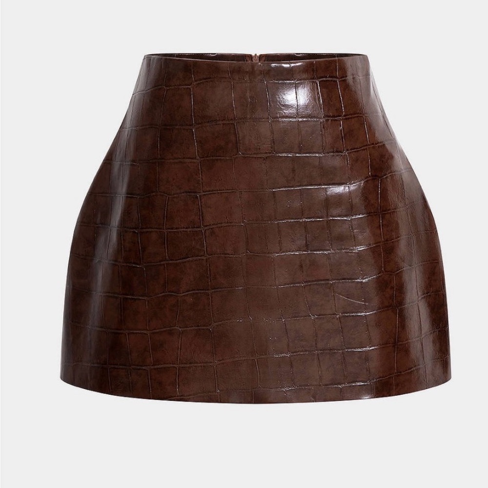 Stylish Brown Croc-Embossed Mini Skirt